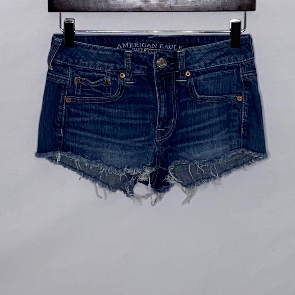 American Eagle Mid Rise Cut Off Denim Short - Sz 0